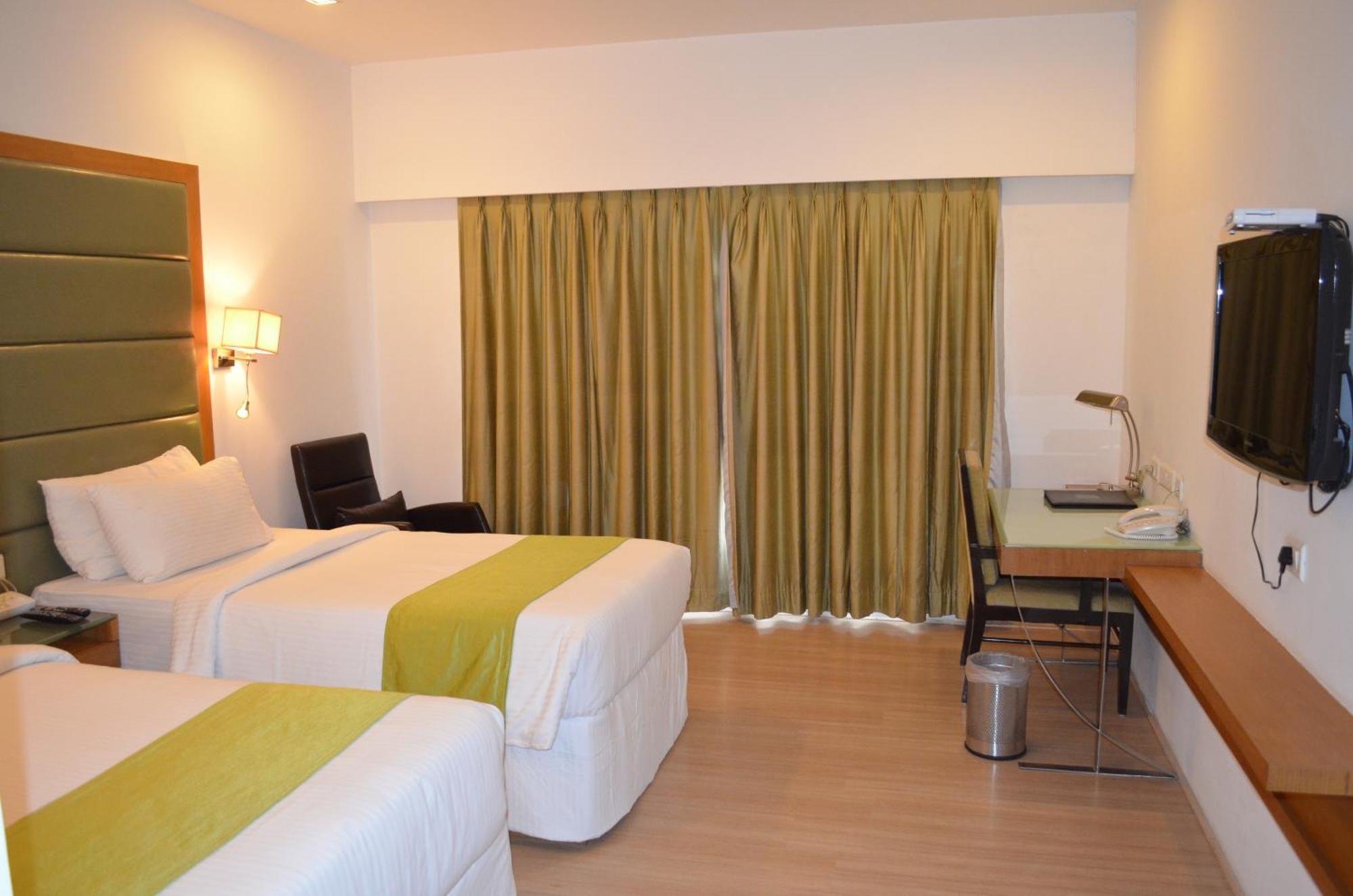 The Peerless Inn, Hyderabad Bagian luar foto