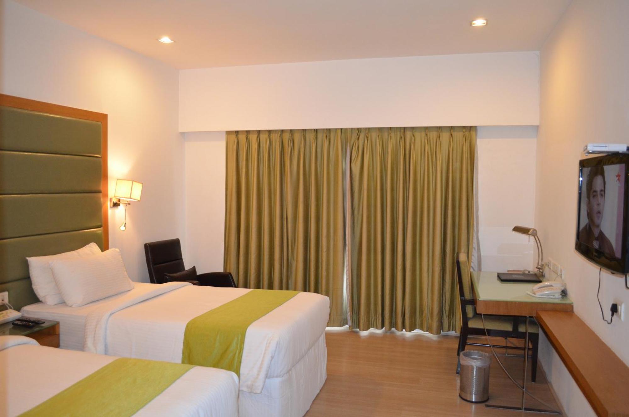 The Peerless Inn, Hyderabad Bagian luar foto