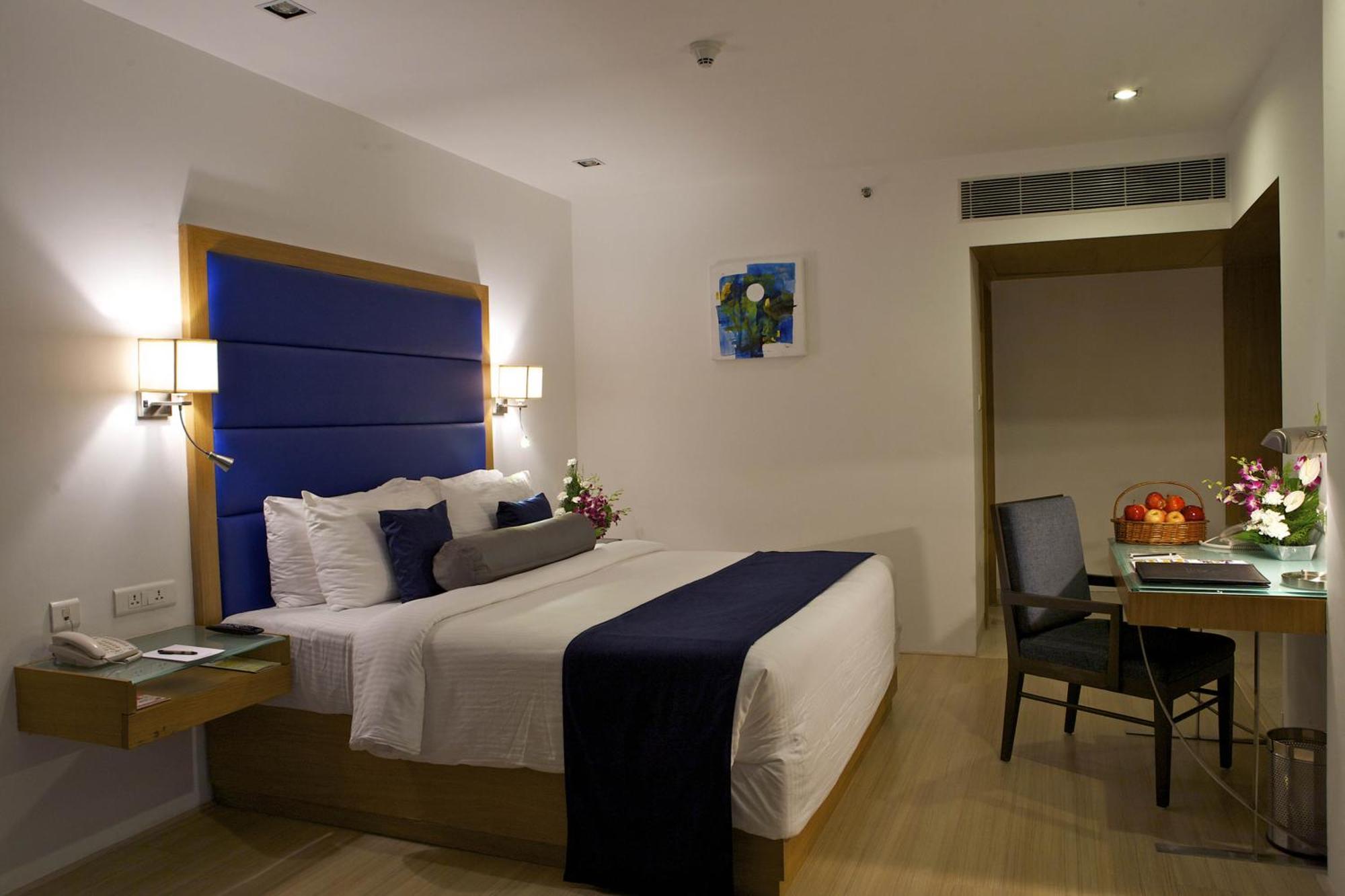 The Peerless Inn, Hyderabad Bagian luar foto