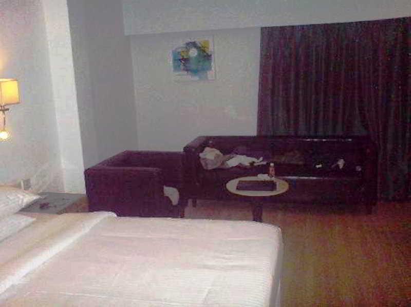 The Peerless Inn, Hyderabad Bagian luar foto