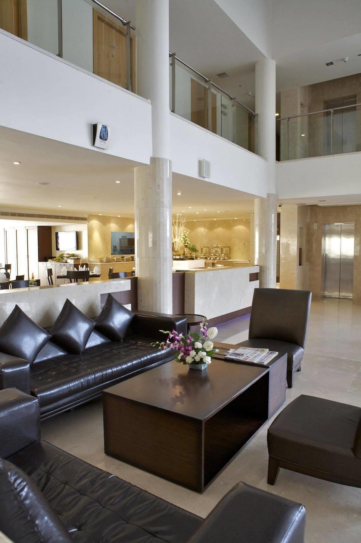 The Peerless Inn, Hyderabad Bagian luar foto